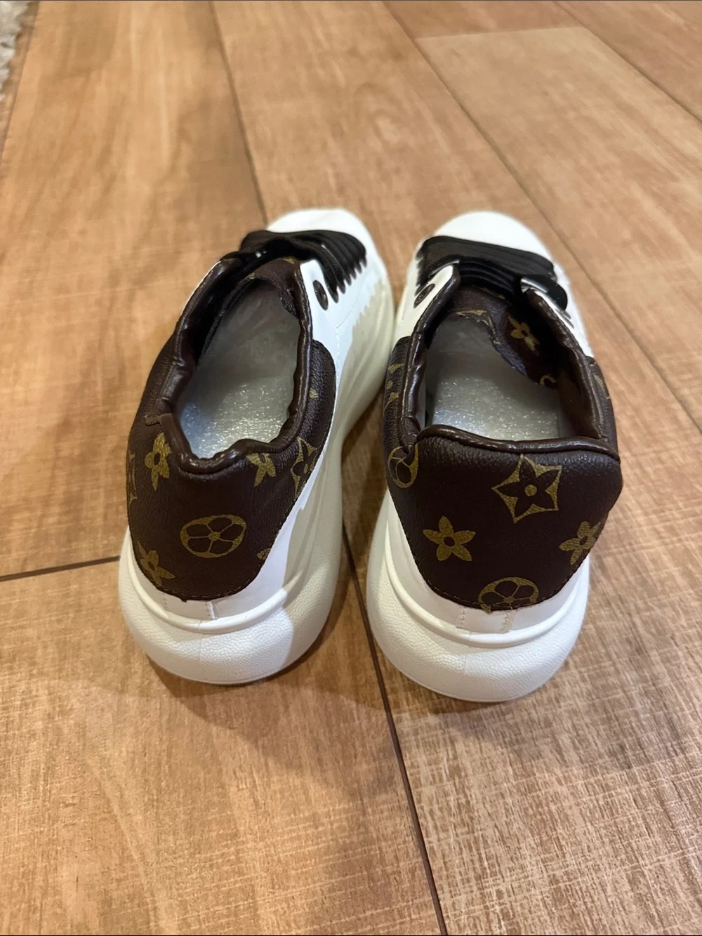 Louis Vuitton classic white